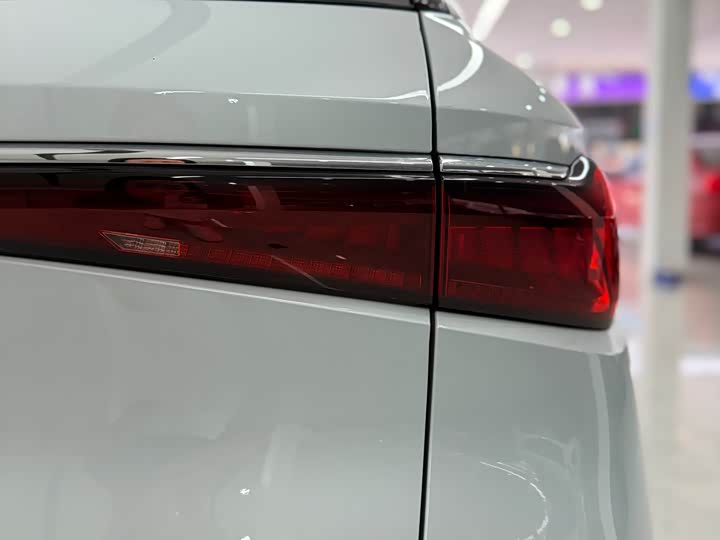 Фото 10 - BYD Yuan Plus