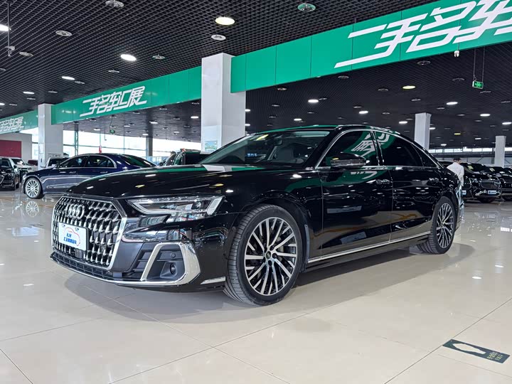 Фото 1 - Audi A8