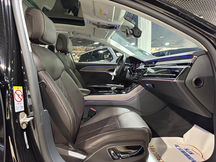 Фото 12 - Audi A8