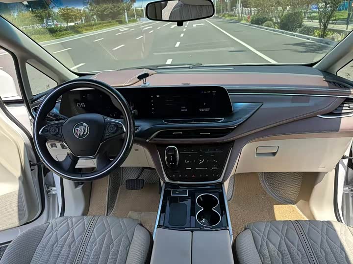 Фото 8 - Buick GL8 ES