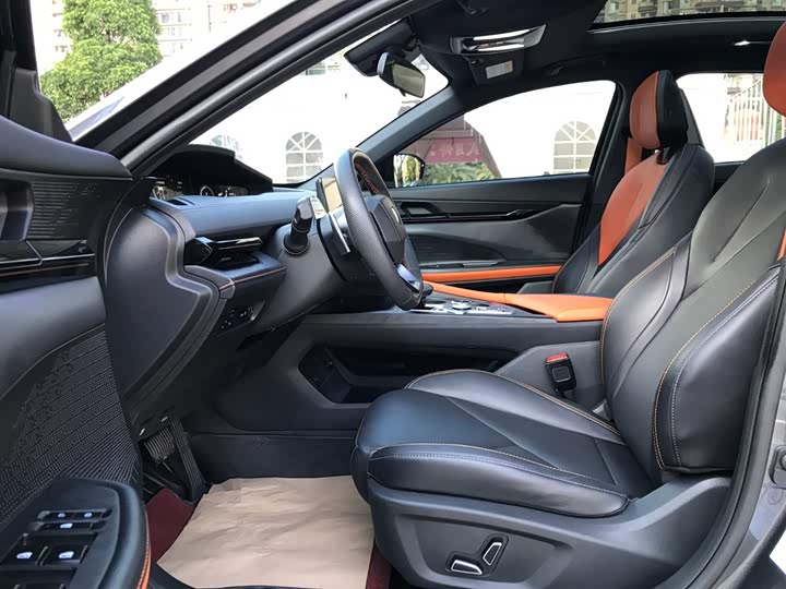 Фото 14 - Changan UNI-V