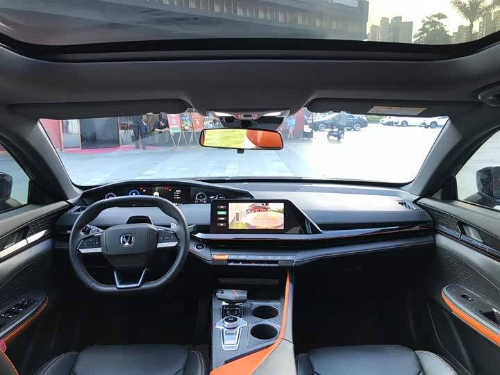 Фото 15 - Changan UNI-V