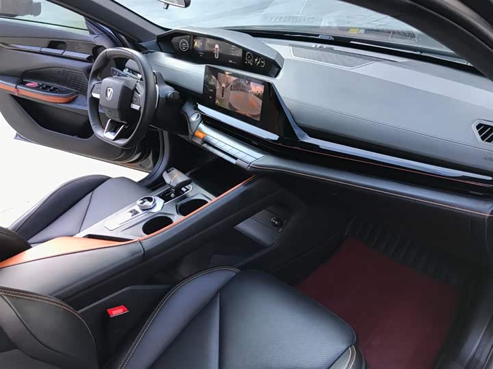 Фото 22 - Changan UNI-V