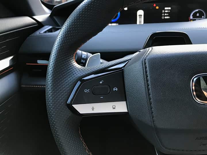 Фото 23 - Changan UNI-V