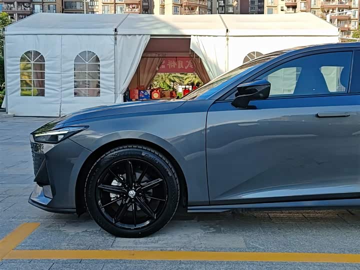 Фото 8 - Changan UNI-V