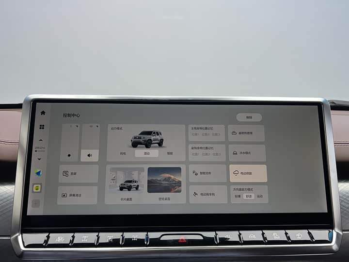 Фото 19 - Tank 700 Hybrid