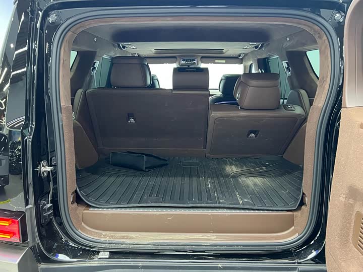 Фото 27 - Tank 700 Hybrid