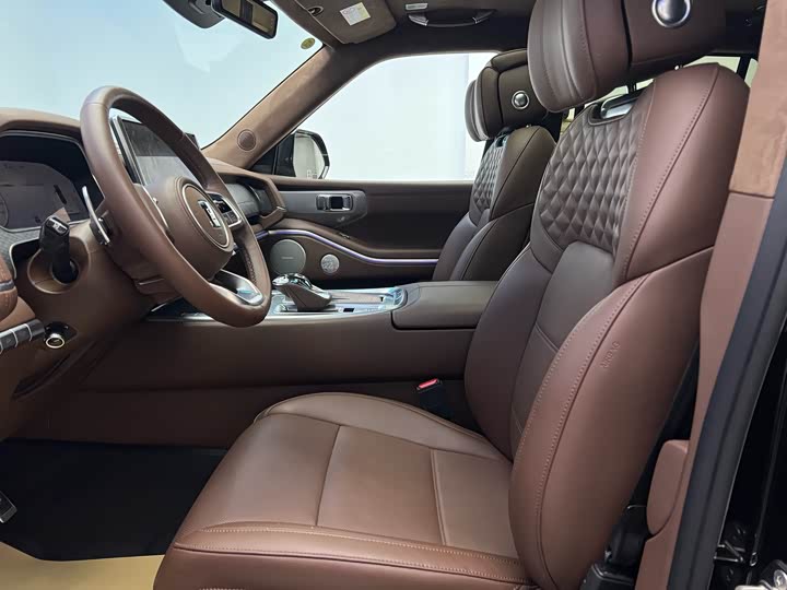 Фото 3 - Tank 700 Hybrid