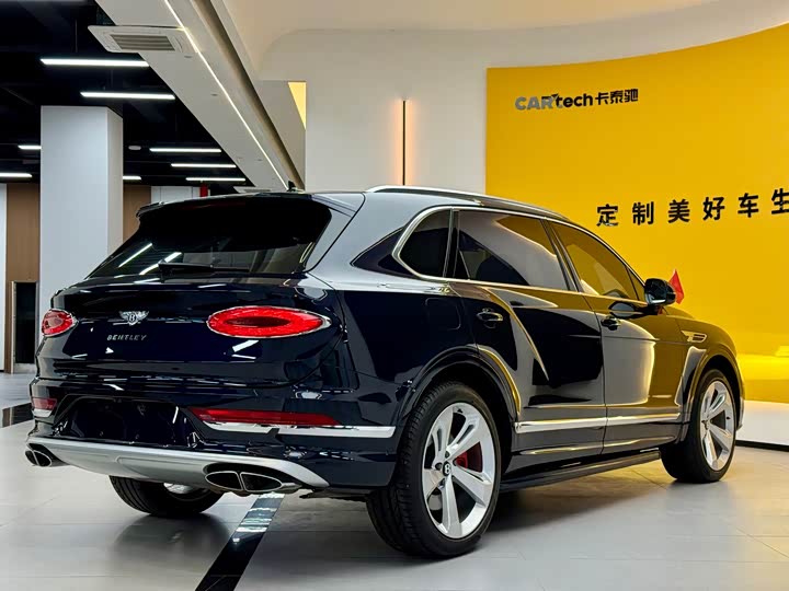 Фото 18 - Bentley Bentayga