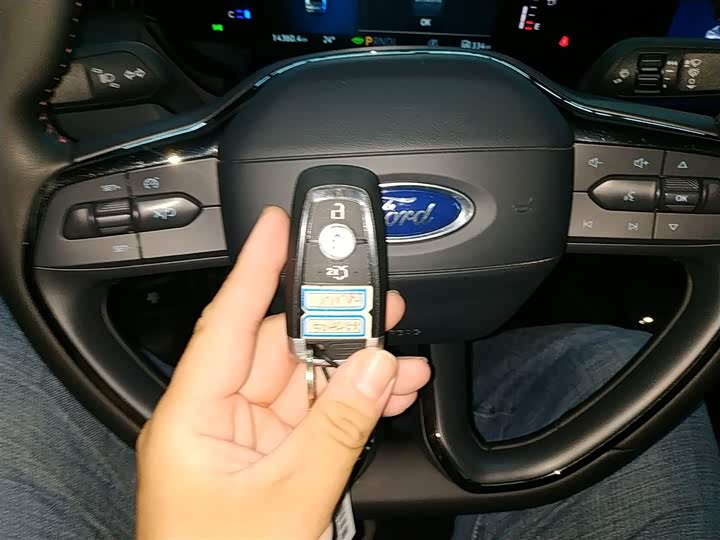 Фото 9 - Ford Mondeo