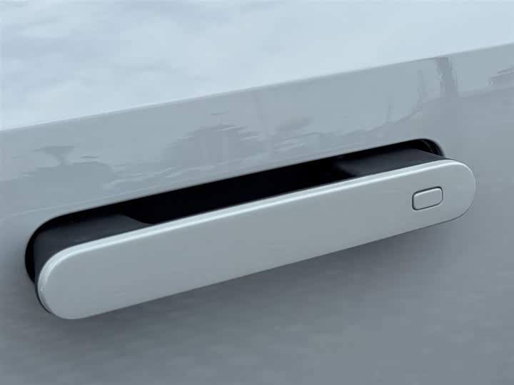 Фото 12 - Changan UNI-V