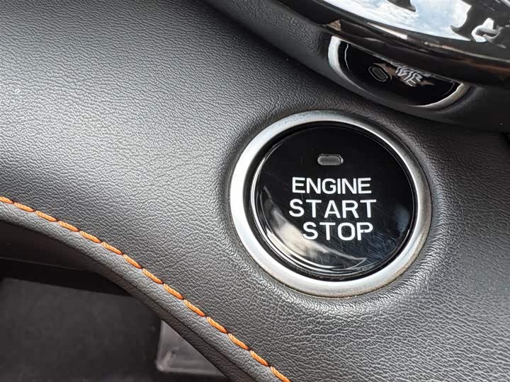 Фото 21 - Changan UNI-V