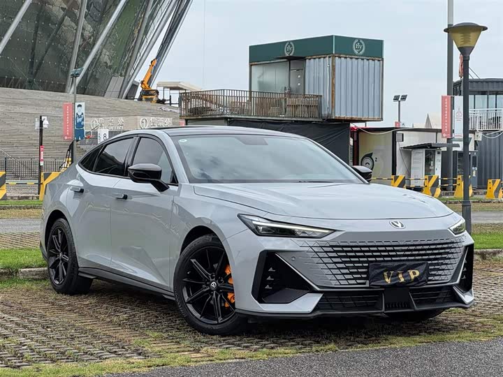 Фото 3 - Changan UNI-V