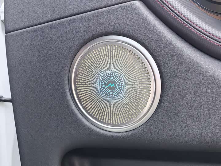 Фото 11 - Land Rover Discovery Sport