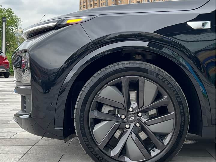 Фото 11 - LiXiang L9