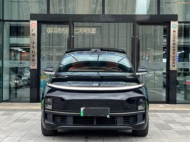 Фото 2 - LiXiang L9