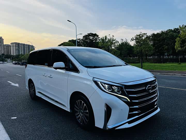 Фото 21 - GAC Trumpchi M8