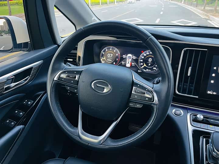 Фото 9 - GAC Trumpchi M8