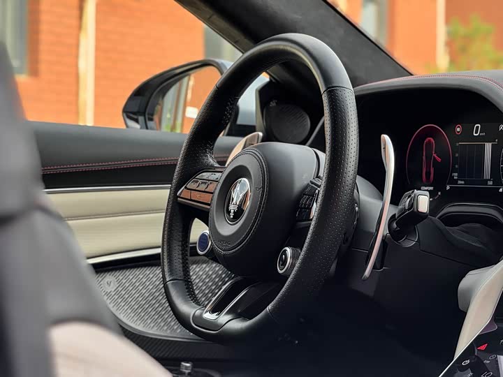 Фото 14 - Maserati GranTurismo