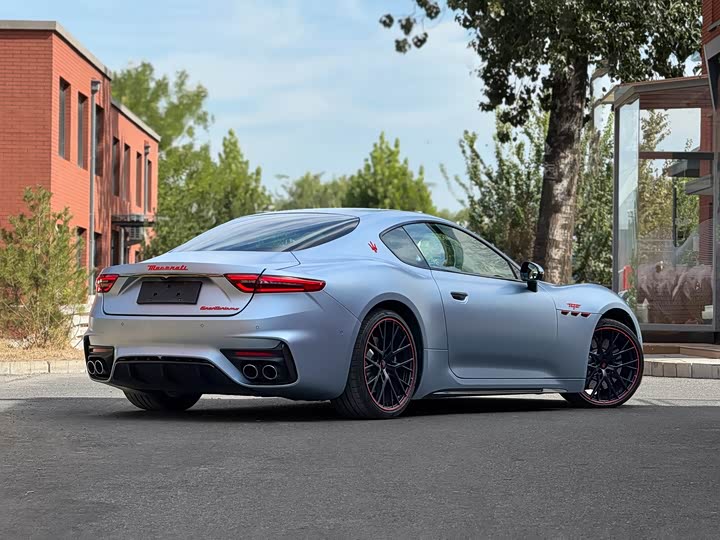 Фото 21 - Maserati GranTurismo