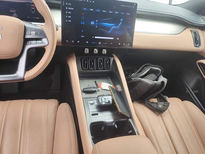 Фото 14 - BYD Song L