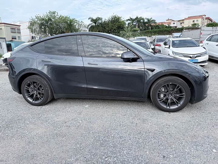 Фото 4 - Tesla Model Y