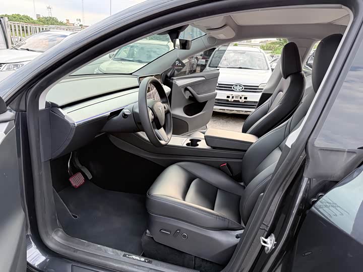 Фото 9 - Tesla Model Y