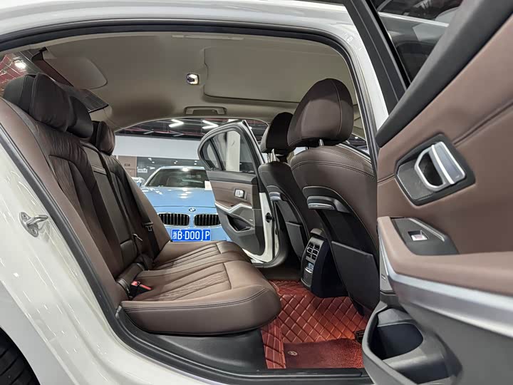 Фото 13 - BMW 3 Series