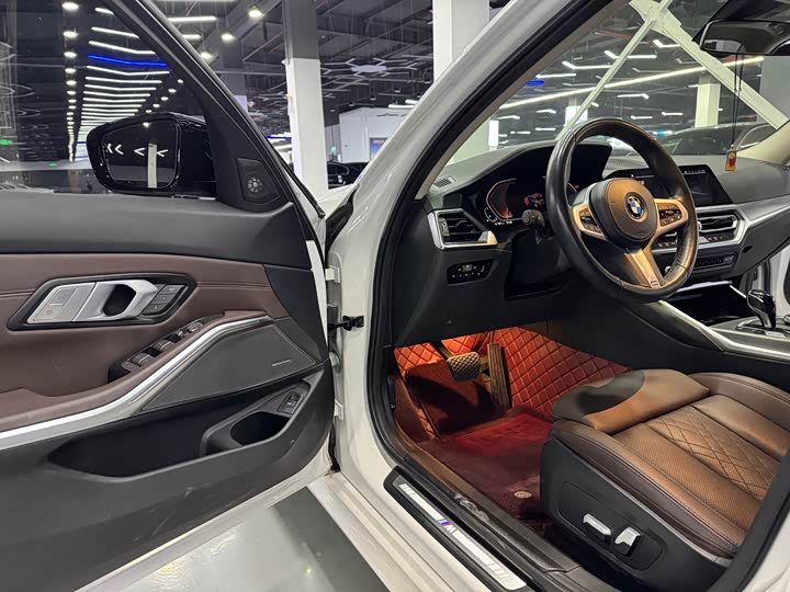 Фото 4 - BMW 3 Series