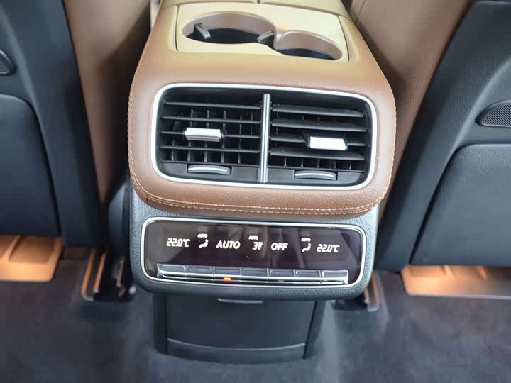 Фото 11 - Mercedes-Benz GLS-Class