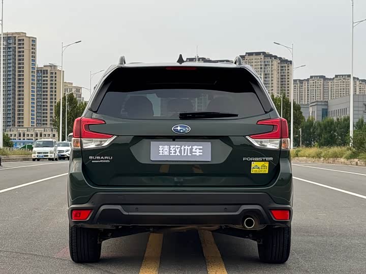 Фото 9 - Subaru Forester