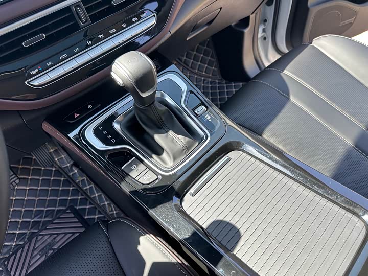 Фото 12 - GAC Trumpchi M6