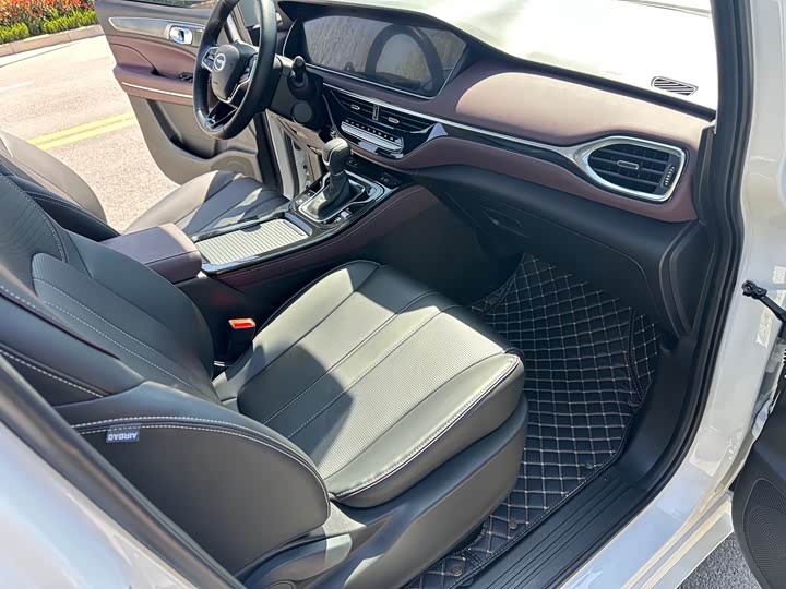 Фото 14 - GAC Trumpchi M6