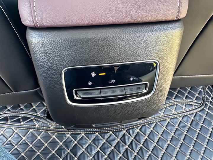 Фото 25 - GAC Trumpchi M6