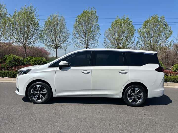 Фото 3 - GAC Trumpchi M6