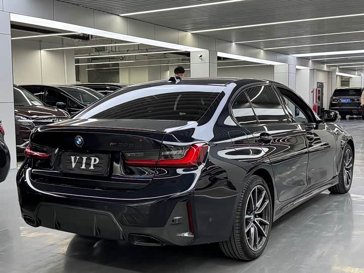 Фото 17 - BMW 3 Series