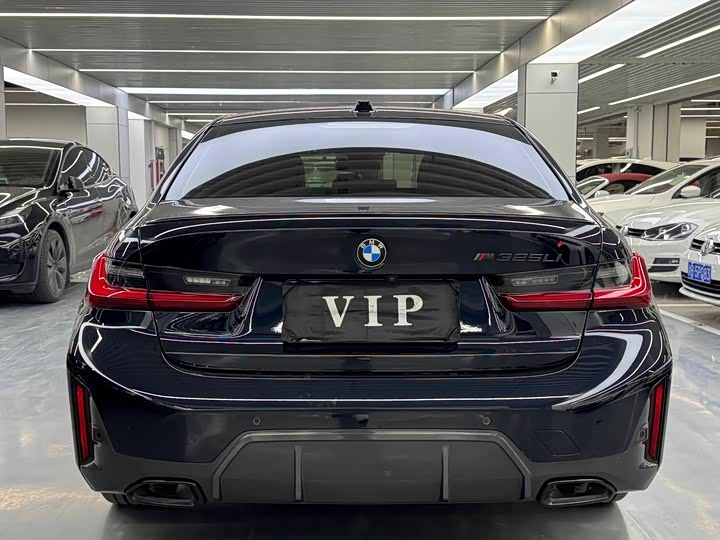 Фото 18 - BMW 3 Series