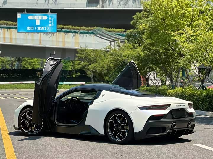 Фото 3 - Maserati MC20