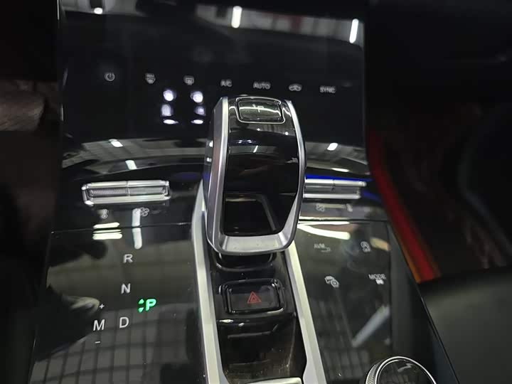 Фото 9 - Chery Tiggo 8