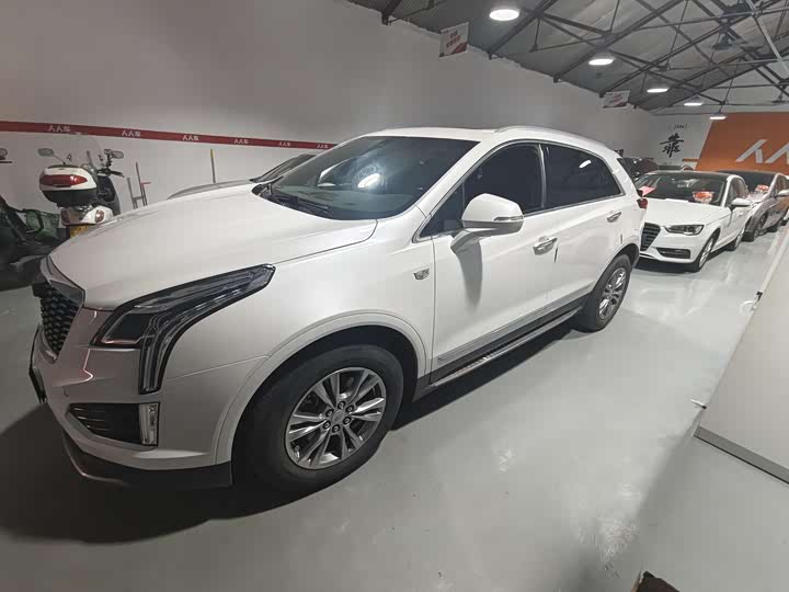 Фото 14 - Cadillac XT5