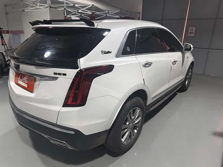 Фото 15 - Cadillac XT5