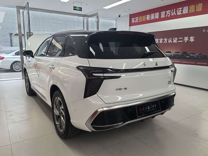 Фото 8 - Hongqi HS3
