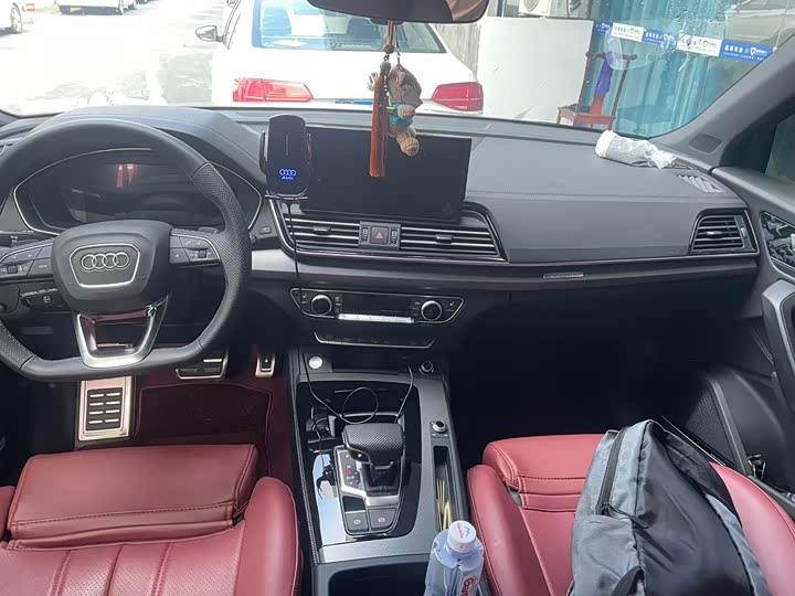 Фото 6 - Audi Q5L