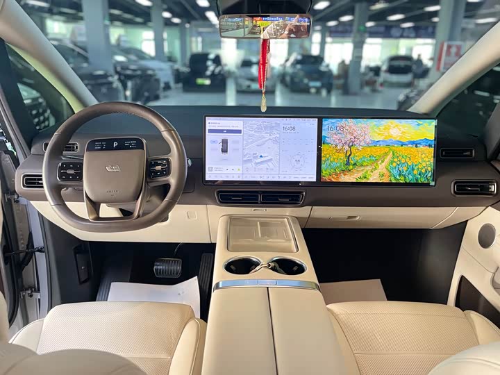 Фото 5 - LiXiang Mega