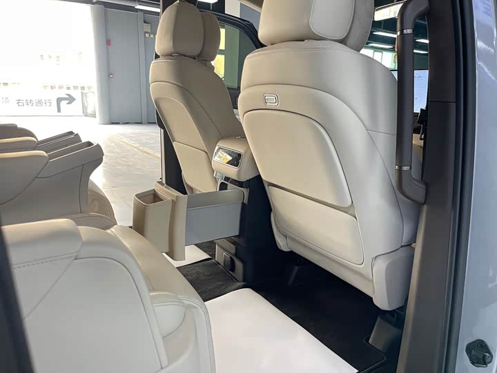 Фото 8 - LiXiang Mega