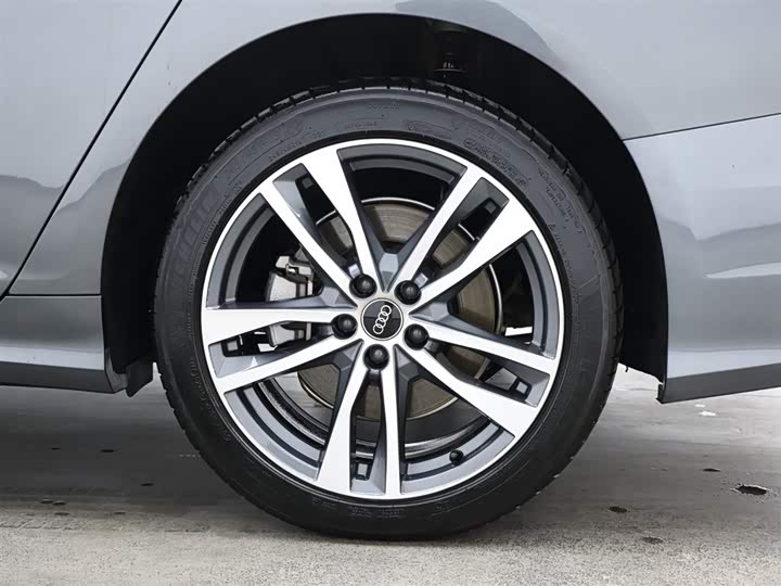 Фото 7 - Audi A6