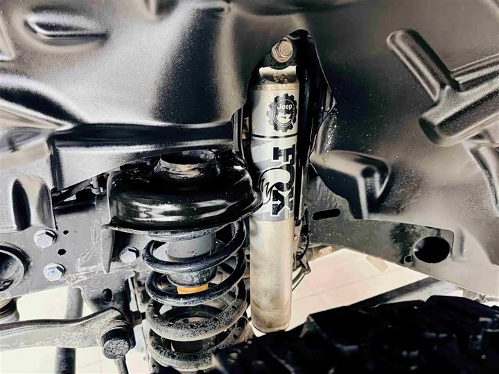 Фото 20 - Jeep Gladiator