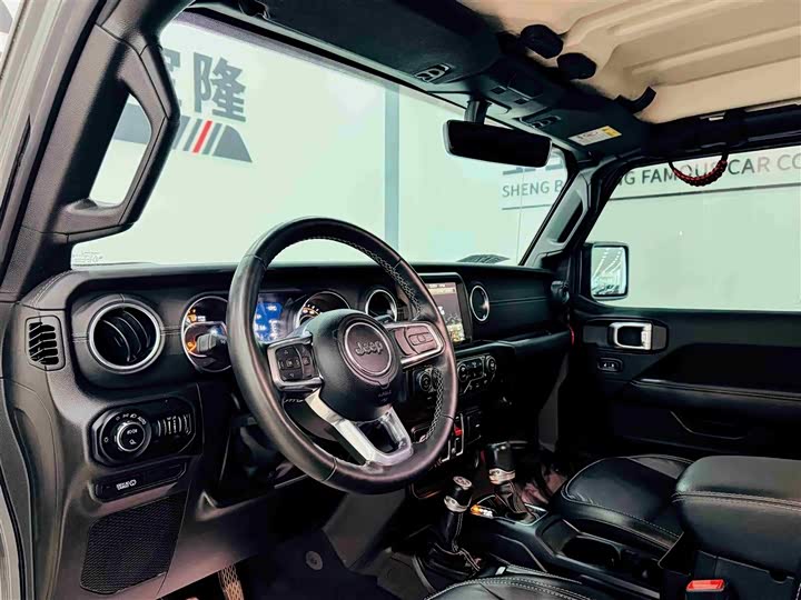 Фото 7 - Jeep Gladiator