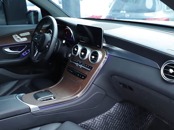 Фото 12 - Mercedes-Benz GLC-Class