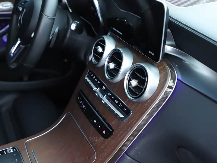 Фото 15 - Mercedes-Benz GLC-Class